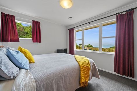 Photo of property in 93 Dowse Drive, Maungaraki, Lower Hutt, 5010