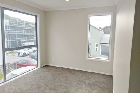 Photo of property in 25 Koreke Close, Kenepuru, Porirua, 5022