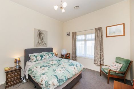 Photo of property in 93 Featherston Street, Takaro, Palmerston North, 4412