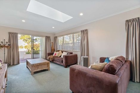 Photo of property in 37 Roys Road, Weymouth, Auckland, 2103