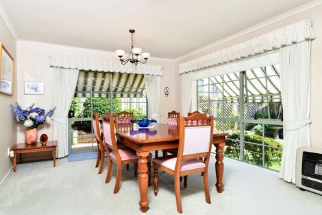 Photo of property in 104 Buscomb Avenue, Henderson, Auckland, 0610