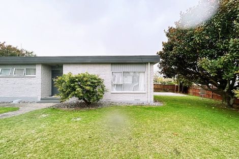 Photo of property in 2 Dorothy Place, Hillcrest, Hamilton, 3216