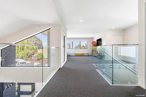 Photo of property in 492 Beach Road, Murrays Bay, Auckland, 0630