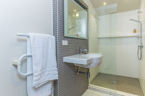 Photo of property in 409 Titirangi Road, Titirangi, Auckland, 0604