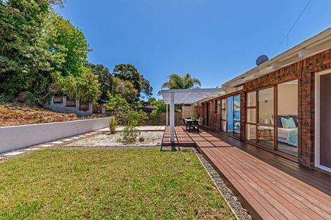 Photo of property in 9 Robin Lane, Browns Bay, Auckland, 0630