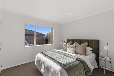 Photo of property in 37 Breaker Grove, Waiuku, 2123