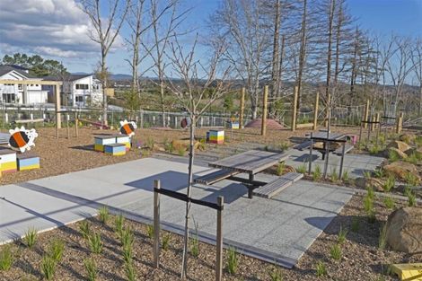 Photo of property in 27 Reserva Crescent, Kumeu, 0810