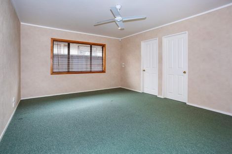 Photo of property in 4 Vela Place, Clarks Beach, 2122