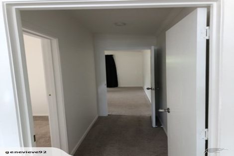 Photo of property in 50a Megan Avenue, Pakuranga Heights, Auckland, 2010