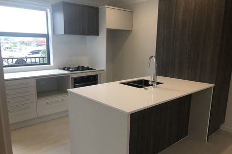Photo of property in 10 Whimbrel Road, Flat Bush, Auckland, 2019