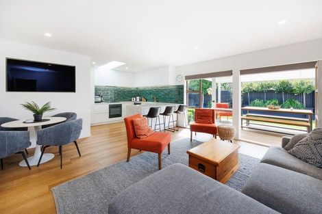 Photo of property in 18d Montgomery Terrace, Hokowhitu, Palmerston North, 4410