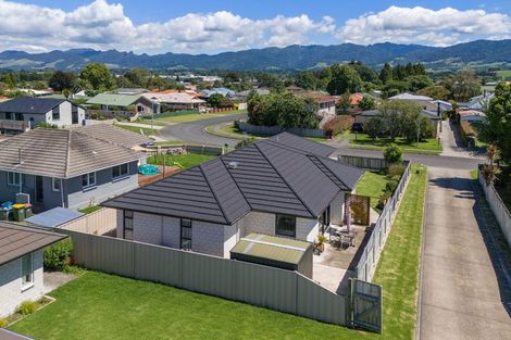 Photo of property in 22 Clive Road, Katikati, 3129