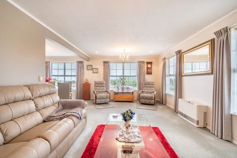 Photo of property in 9 Shaftesbury Grove, Stokes Valley, Lower Hutt, 5019