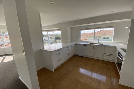 Photo of property in 12 Alice Place, Hillcrest, Auckland, 0627