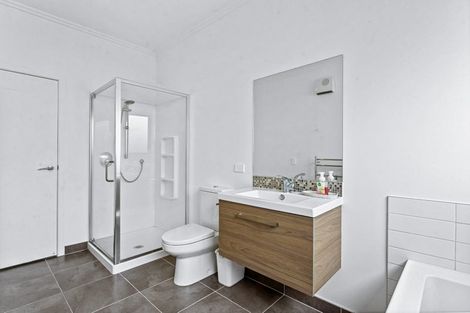 Photo of property in 33 Kanuka Road, Hobsonville, Auckland, 0616