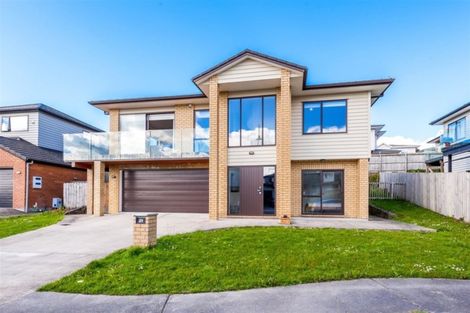 Photo of property in 21 Midhurst Avenue, Henderson, Auckland, 0612