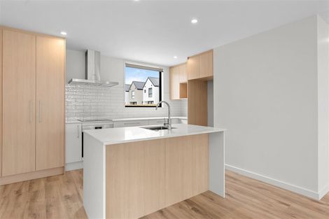 Photo of property in 5/6 Skibbereen Drive, Halswell, Christchurch, 8025