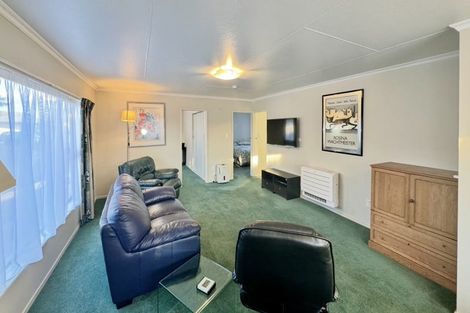 Photo of property in 6 Bethel Court, Milson, Palmerston North, 4414