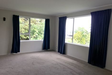 Photo of property in 21 Finn Place, Totara Vale, Auckland, 0629