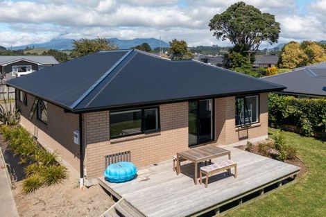Photo of property in 10b Cowling Road, Hurdon, New Plymouth, 4310