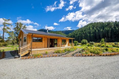 Photo of property in 61 Matiri West Bank Road, Matiri, Murchison, 7077