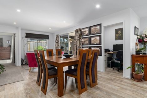 Photo of property in 4 Madeleine Place, Omokoroa, 3114