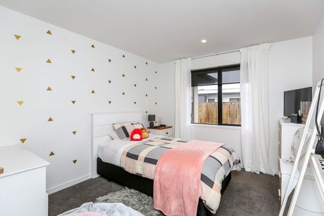 Photo of property in 23 Smith Street, Lepperton, New Plymouth, 4373