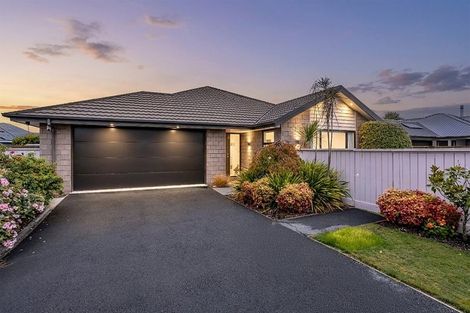 Photo of property in 2 Pukeko Place, Rangiora, 7400