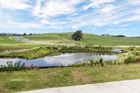 Photo of property in 28 Helenslee Road, Pokeno, 2402
