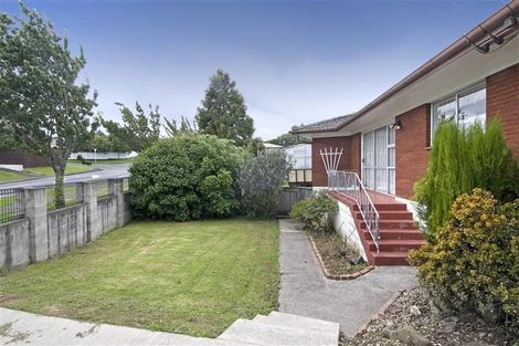 Photo of property in 2/1 Ribblesdale Road, Henderson, Auckland, 0612