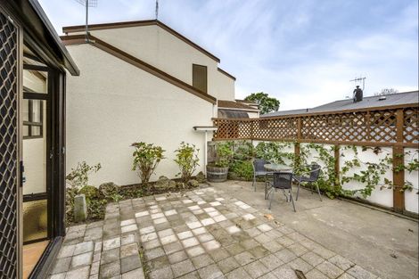 Photo of property in 2/12 Lannie Place, Greenmeadows, Napier, 4112