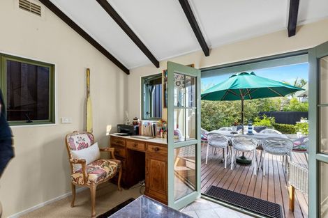 Photo of property in 16a Laurence Street, Manly, Whangaparaoa, 0930