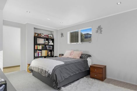 Photo of property in 36 Marine Parade, Mount Maunganui, 3116