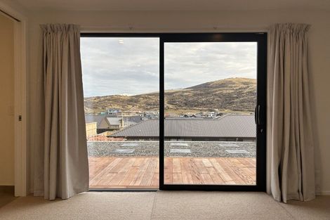 Photo of property in 45 Shepherd Road, Jacks Point, Queenstown, 9371