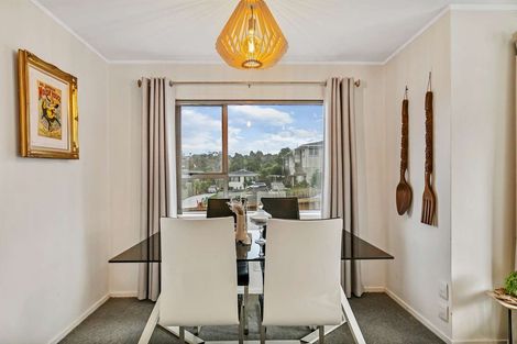 Photo of property in 1/27 Mannering Place, Hillcrest, Auckland, 0627