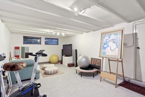 Photo of property in 98 Takahe Road, Titirangi, Auckland, 0604