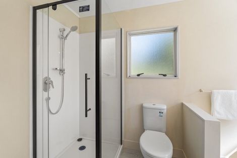 Photo of property in 51b Birkdale Road, Birkdale, Auckland, 0626