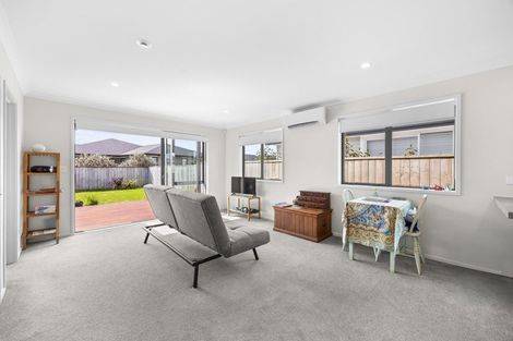 Photo of property in 13 Leebank Crescent, Riverhead, 0820