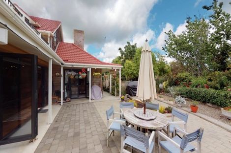 Photo of property in 312 Heatherlea Road East, Levin, 5571