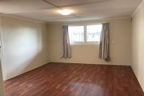 Photo of property in 305 Te Atatu Road, Te Atatu South, Auckland, 0610