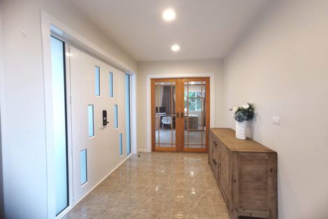 Photo of property in 1004a East Coast Road, Northcross, Auckland, 0630