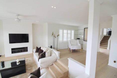 Photo of property in 1/2 Holiday Road, Milford, Auckland, 0620