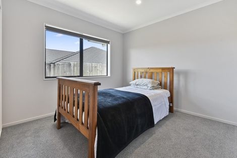 Photo of property in 13 Muirhill Place, Pokeno, 2402