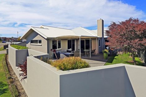 Photo of property in 15 Akaroa Road, Poraiti, Napier, 4112