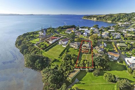 Photo of property in 10 The Crescent, Tindalls Beach, Whangaparaoa, 0930