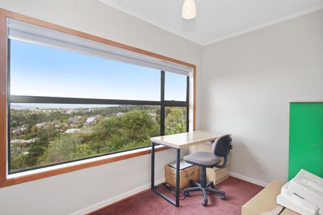 Photo of property in 164 Browns Bay Road, Murrays Bay, Auckland, 0630