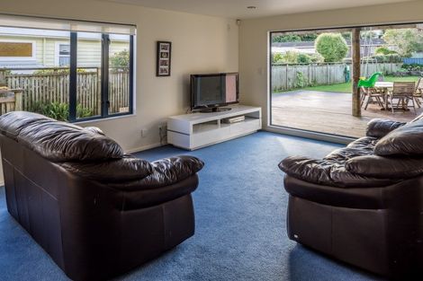 Photo of property in 11 Corlett Road, Plimmerton, Porirua, 5026