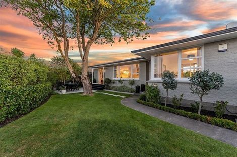 Photo of property in 28 Clipper Place, Redwood, Christchurch, 8051