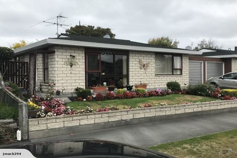 Photo of property in 1/2 James Condon Place, Redwood, Christchurch, 8051
