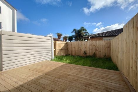 Photo of property in 6/113 Te Atatu Road, Te Atatu South, Auckland, 0610